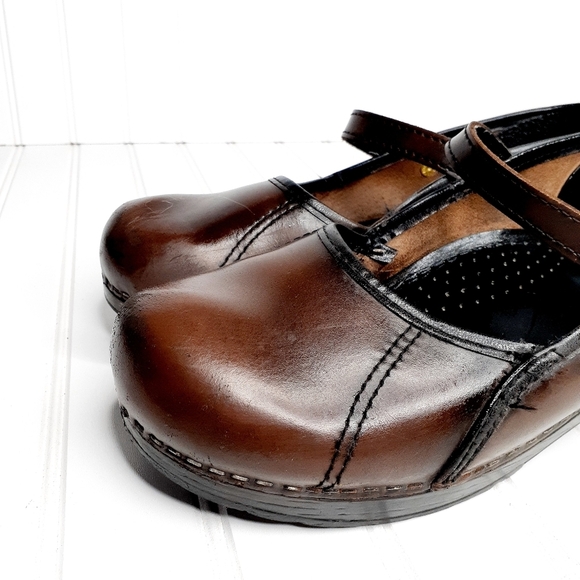 Dansko Marcelle Women's Brown Leather Clogs - Picture 9 of 16